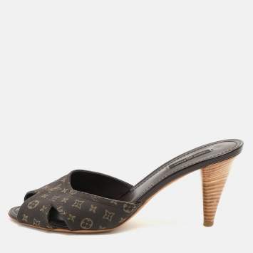 Pre Owned Louis Vuitton Brown Min Lin Canvas and Patent Leather Slide Sandals Size 40