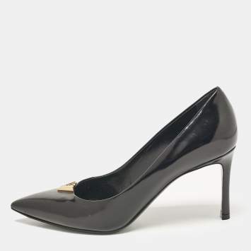 Pre Owned Louis Vuitton Black Leather Heart Breaker Pumps Size 38