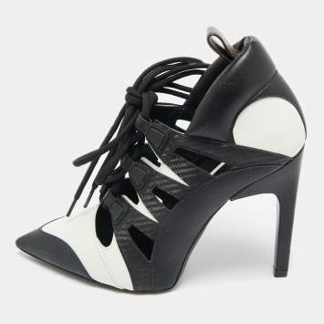 Pre Owned حذاء بوت لويس فيتون دانتيل من الجلد مقطوع أبيض/أسود مقاس 38