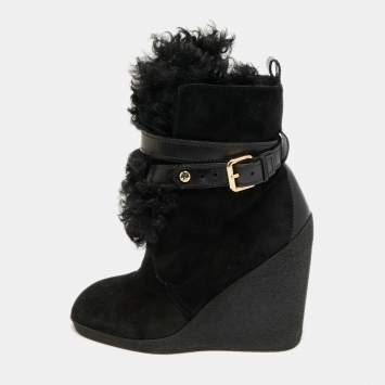 Pre Owned حذاء بوت للكاحل من الفرو السويدي الأسود من لويس فيتون مع نعل إسفين مقاس 37