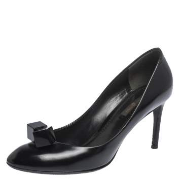 Pre Owned Louis Vuitton Black Leather Gossip Pumps Size 37.5