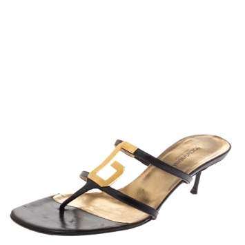 Pre Owned Dolce And Gabbana Black Leather D&G Metal Logo Embellished Thong Kitten Heel Sandals Size 40.5