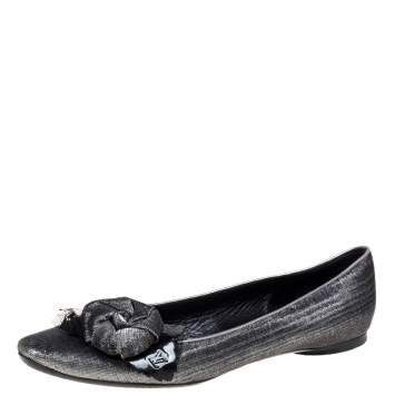 Pre Owned Louis Vuitton Silver/Black Lamé Fabric Rose Applique Embellished Ballet Flats Size 39.5