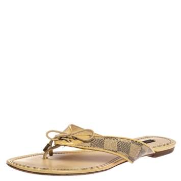 Pre Owned Louis Vuitton White Damier Ebene Canvas And Patent Leather Trim Thong Flat Size 38.5