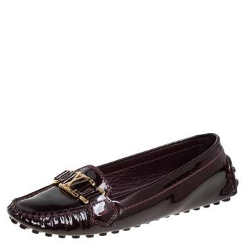 مملوكة مسبقًا Louis Vuitton Burgundy Patent Leather Oxford Slip On Loafers Size 35