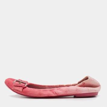 مملوكة مسبقًا Louis Vuitton Pink Denim Buckle Scrunch Ballet Flats Size 38
