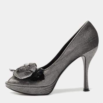 Pre Owned Louis Vuitton Metallic Grey/Black Lurex Fabric Floral Peep Toe Pumps Size 38
