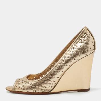 Pre Owned Louis Vuitton Gold Leather Stand By Me Wedge Pumps Size 36.5