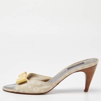 Pre Owned Louis Vuitton Grey/Yellow Monogram Canvas and Patent Leather Bow Slide Sandals Size 39.5