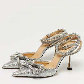 مملوكة مسبقًا حذاء كعب عالي ماتش أند ماتش ساتان وردي فاتح / فضي مزدوج القوس مرصع كريستال مقاس 38.5