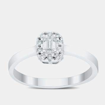 Pre Owned 14K Halo Bridal Ring (1/4 Ctw) EU 48