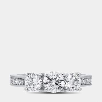 Pre Owned 14K Round Three Stone Ring (1 1/2 ctw) US 7