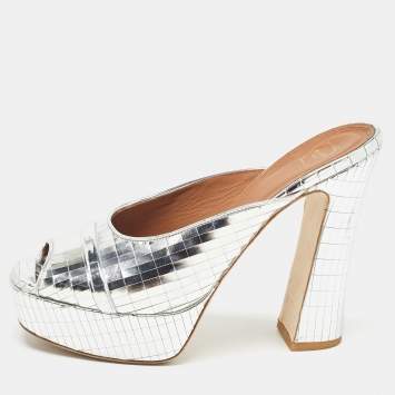 مملوكة مسبقًا Malone Souliers Silver Textured Leather Yasmin Sandals Size 40