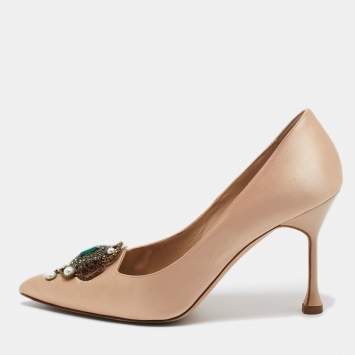 Pre Owned Manolo Blahnik Beige Satin Pearl Embellished Pointed Toe Pumps Size 38.5