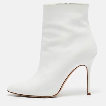 Pre Owned Manolo Blahnik White Leather Ankle Boots Size 36.5