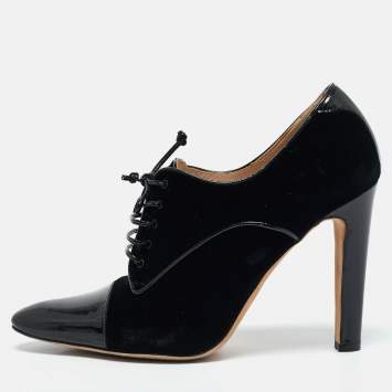 Pre Owned Manolo Blahnik Black Velvet and Patent Leather Lace Up Derby Pumps Size 41