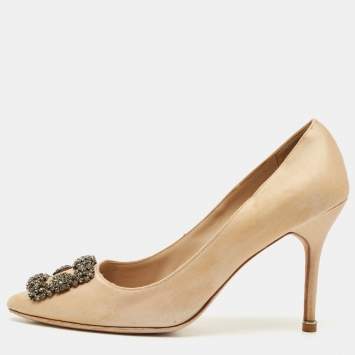 Pre Owned Manolo Blahnik Beige Satin Hangisi Crystal Embellished Pumps Size 41