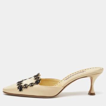 Pre Owned Manolo Blahnik Light Yellow Satin Lace Detail Mules Size 38.5