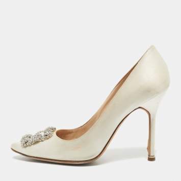 Pre Owned Manolo Blahnik Ivory Satin Hangisi Pumps Size 39.5