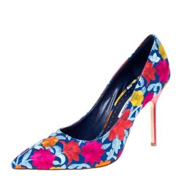 Pre Owned Manolo Blahnik Multicolor Floral Embroidered Canvas BB Pointed Toe Pumps Size 39