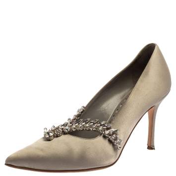 Pre Owned Manolo Blahnik Grey Satin Shufti Jewel Embellished Pumps Size 35.5