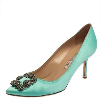 Pre Owned Manolo Blahnik Green Satin Hangisi Embellished Pointed Toe Pumps Size 39