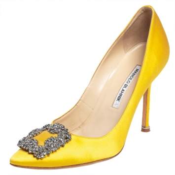Pre Owned Manolo Blahnik Yellow Satin Hangisi Pumps Size 38.5