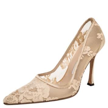 Pre Owned Manolo Blahnik Cream Lace and Satin Pointed Toe Pumps Size 37
