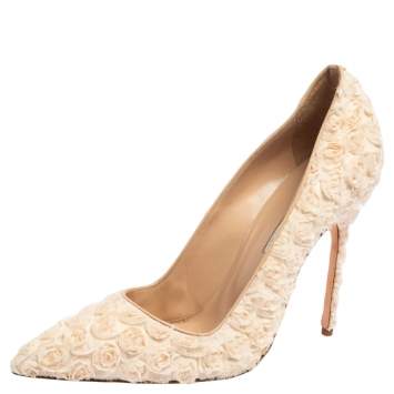 Pre Owned Manolo Blahnik Beige Floral Embellished Lace Pointed Toe Pumps Size 41