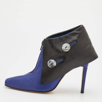 Pre Owned Manolo Blahnik Blue/Black Leather Pointed Toe Zipper Ankle Length Boots Size 36.5