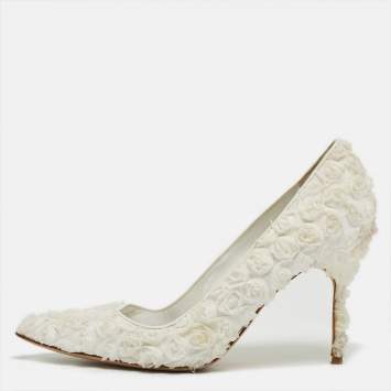 Pre Owned Manolo Blahnik White Floral Lace Pointed Toe Pumps Size 38.5