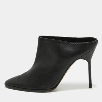 Pre Owned Manolo Blahnik Black Leather Mules Size 37.5