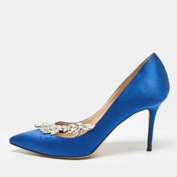 Pre Owned Manolo Blahnik Satin Nadira Crystal Embellished Pointed Toe Pumps Size 37.5