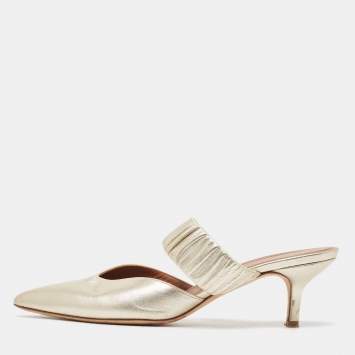 Pre Owned Manolo Blahnik Gold Leather Mules Size 38.5 