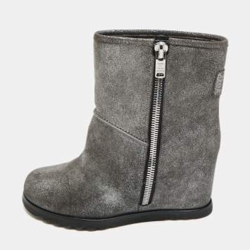 مملوكة مسبقًا Marc by Marc Jacobs Silver Suede Ankle Length Boots Size 37