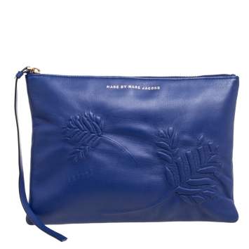 مملوكة مسبقًا Marc by Marc Jacobs Blue Leather Floral Embossed Wristlet