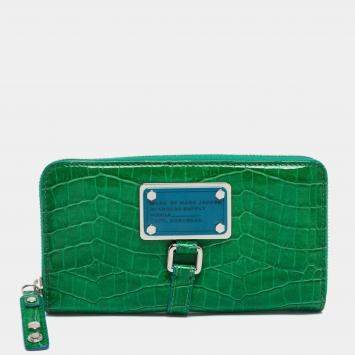 Pre Owned Marc by Marc Jacobs Green Croc Embossed Patent Leather Zip Around Wallet