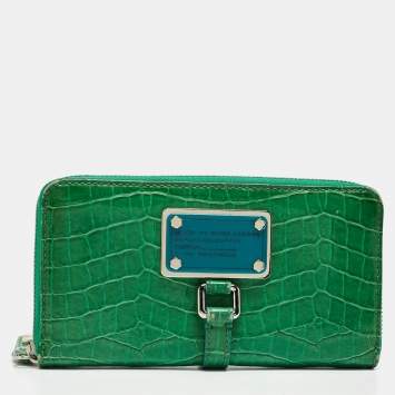 Pre Owned Marc by Marc Jacobs Green Croc Embossed Patent Leather Zip Around Wallet