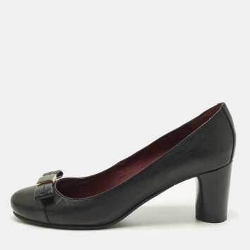 مملوكة مسبقًا Marc by Marc Jacobs Bow Size 40 Black Leather Block Heel Pumps