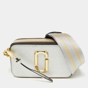 مملوكة مسبقًا Marc Jacobs Silver/Gold Saffiano Leather Snapshot Camera Crossbody Bag
