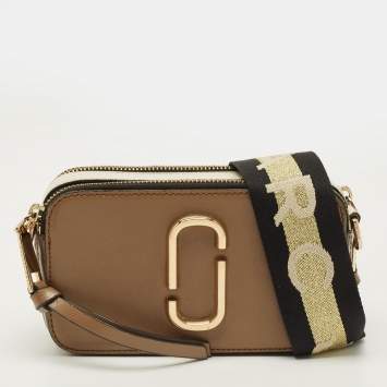 Pre Owned حقيبة كروس مارك جاكوبس سنابشوت جلد لامع بني/أبيض فاتح