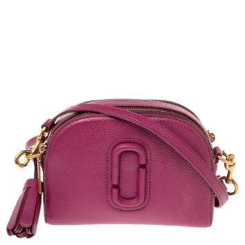 مملوكة مسبقًا Marc Jacobs Fuchsia Leather Small Shutter Camera Crossbody Bag