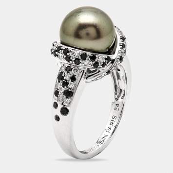 Pre Owned Mauboussin Perle Caviar Mon Amour Cultured Pearl Diamond 18K White Gold Cocktail Ring Size 54