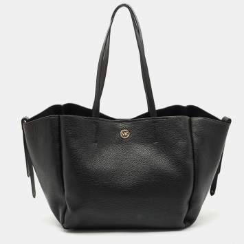 Pre Owned Michael Kors Black Leather Open Tote