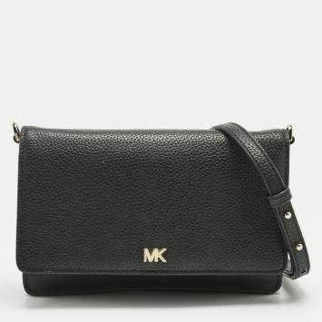 مملوكة مسبقًا محفظة مايكل كورس جلد أسود موت بسير