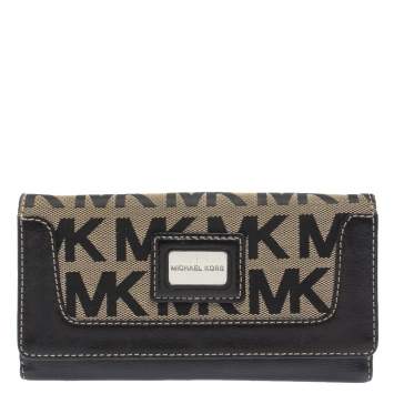 Pre Owned Michael Kors Beige/Black Signature Coated Canvas and Leather Brookville Caryall Continental Wallet