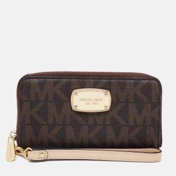 Pre Owned Michael Kors Brown Signature Coated Canvas Wristlet Zip Around Wallet 