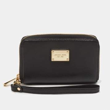Pre Owned Michael Kors Black Saffiano Leather Jet Set Compact Wristlet Wallet