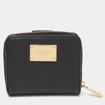 Pre Owned Michael Kors Black Leather Zip Around Wallet