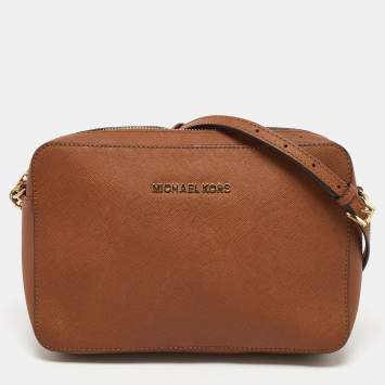 مملوكة مسبقًا Michael Kors Brown Saffiano Leather Jet Set Camera Crossbody Bag